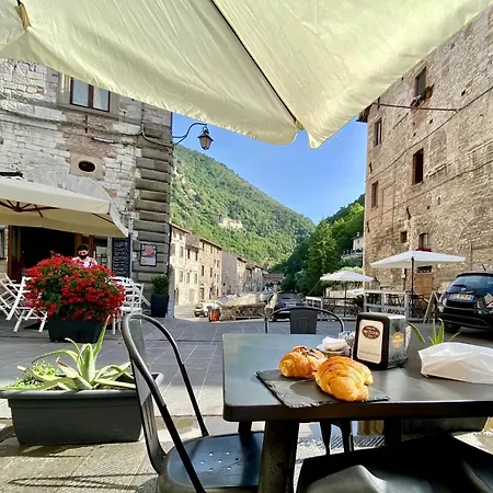 Red House * Gubbio