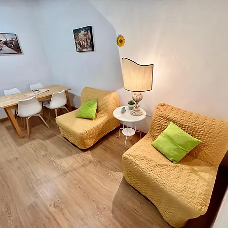 Red House-nel Cuore Medievale Di Appartamento