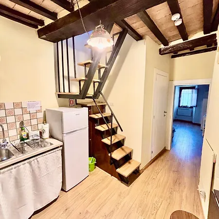 Red House-nel Cuore Medievale Di Gubbio