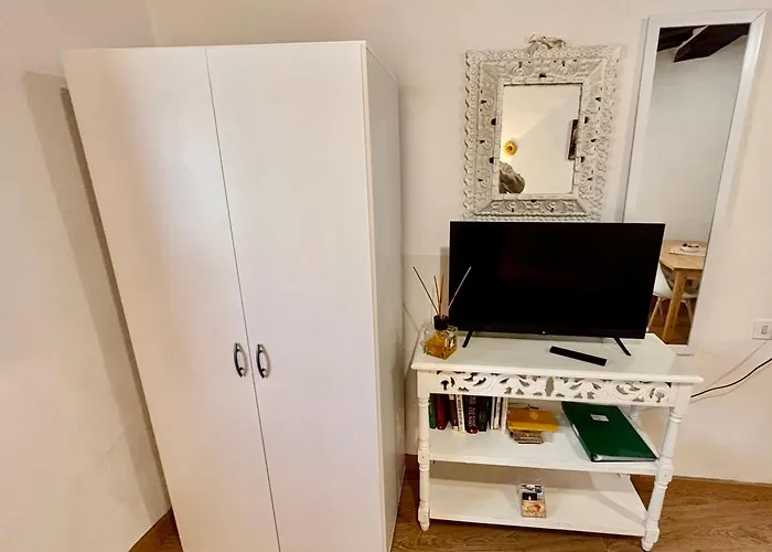 Apartment Red House *